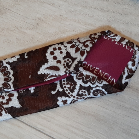 Vintage givenchy necktie - Picture 3 of 4